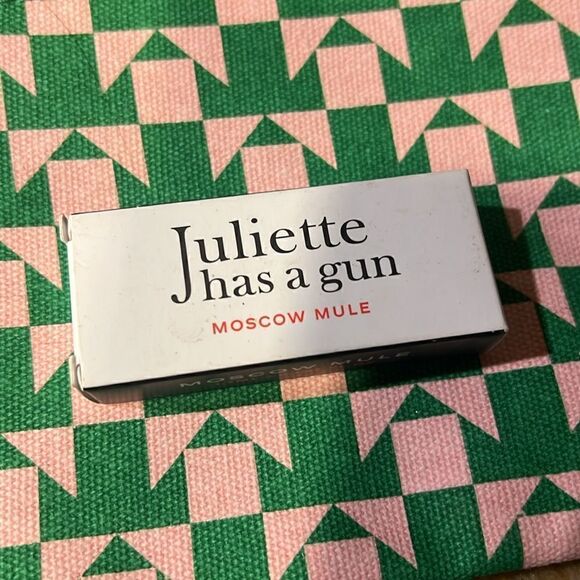 Moisturizing Lotion CLINQUE, Anika Instant Shine Hair Mask & Moscow Mule Perfume - Picture 5 of 10